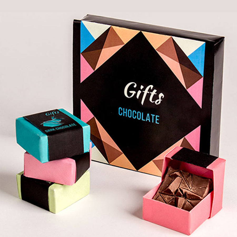 Buy Premium Looking Custom Gift Boxes | Packaging Bee