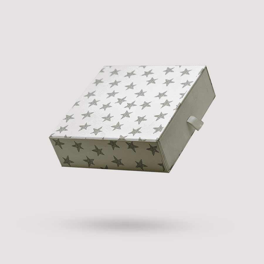 white-rigid-gift-boxes