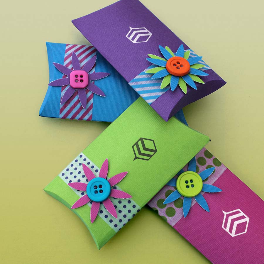 christmas-gift-card-pillow-boxes