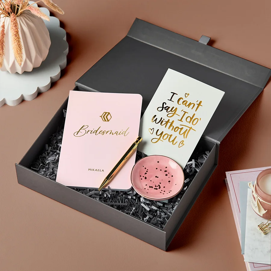 cute-gift-boxes-for-bridesmaids