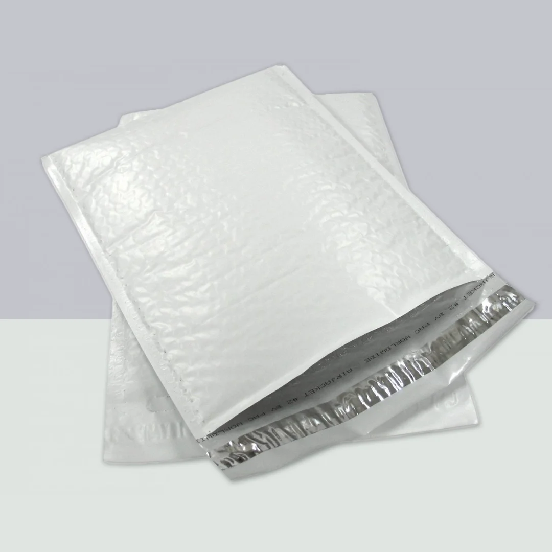 white plain bubble mailers
